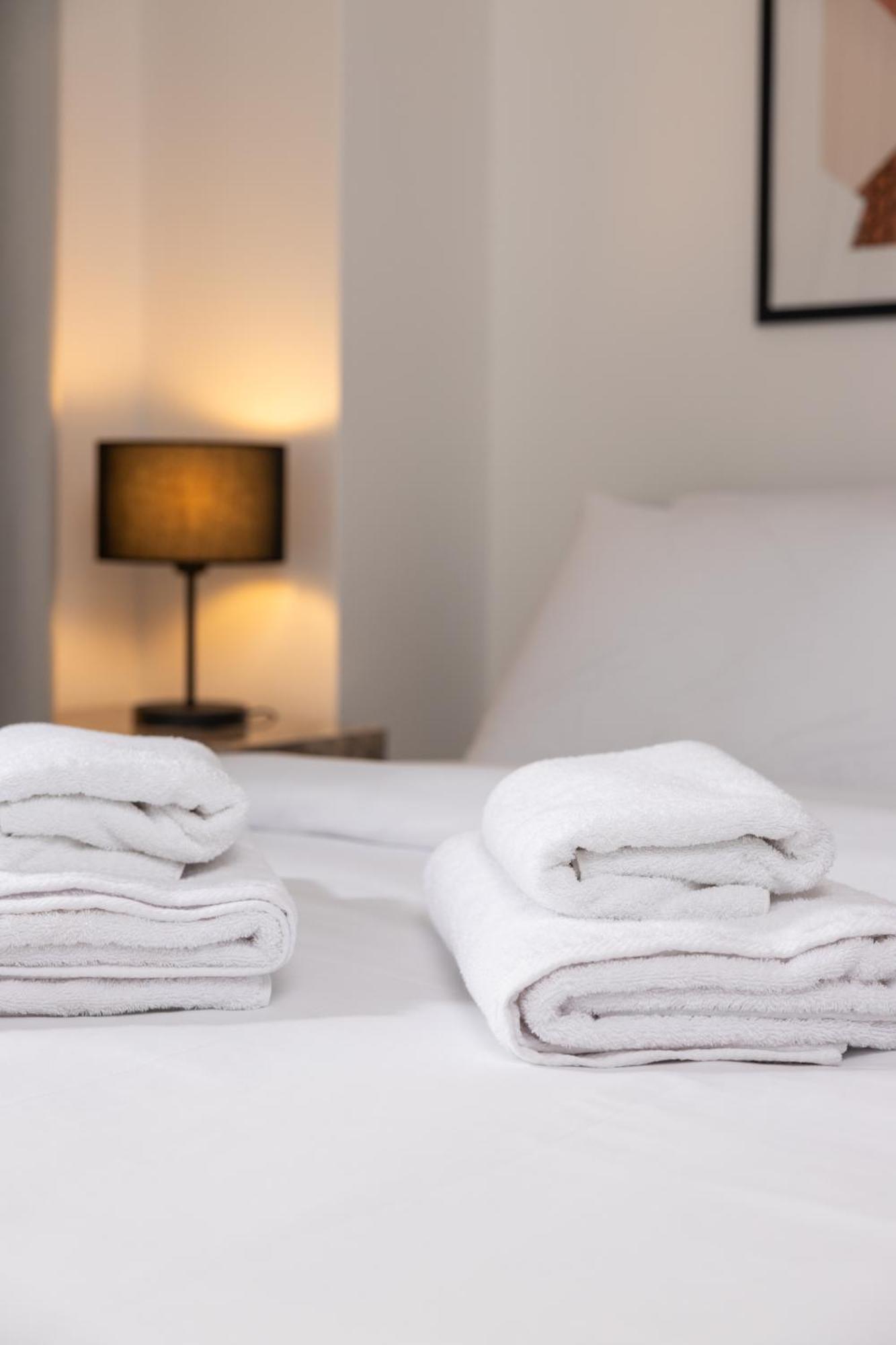 Velvet Luxury In The Center By Binobi! Salonic