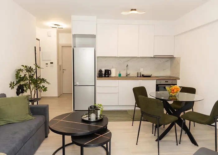 Velvet Luxury Apartments In The City Center By Binobi!